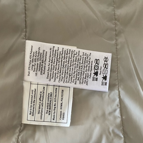 Eddie Bauer Women's White Quilted Vest - Picture 9 of 9